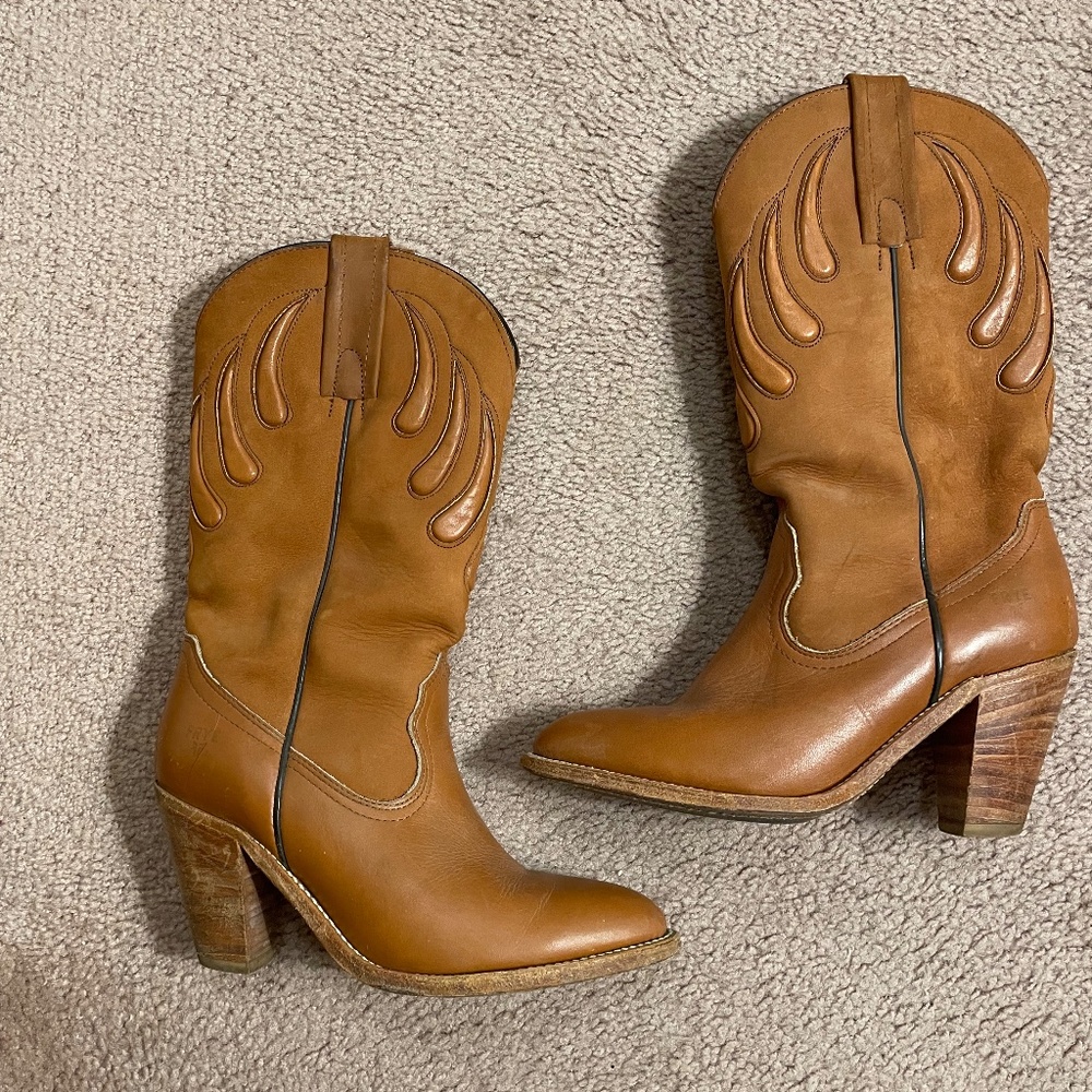 Women’s Frye boots, western style, size 7.5